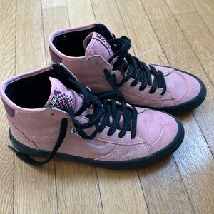 Pink and black vans ”the Lizzie” high top sneakers